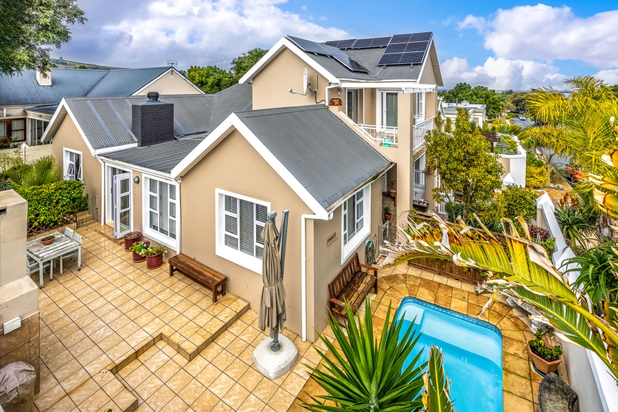 4 Bedroom Property for Sale in Zevendal Western Cape